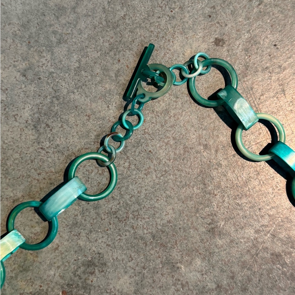 Beautiful Elegant Unique Green Statement Necklace… - image 2